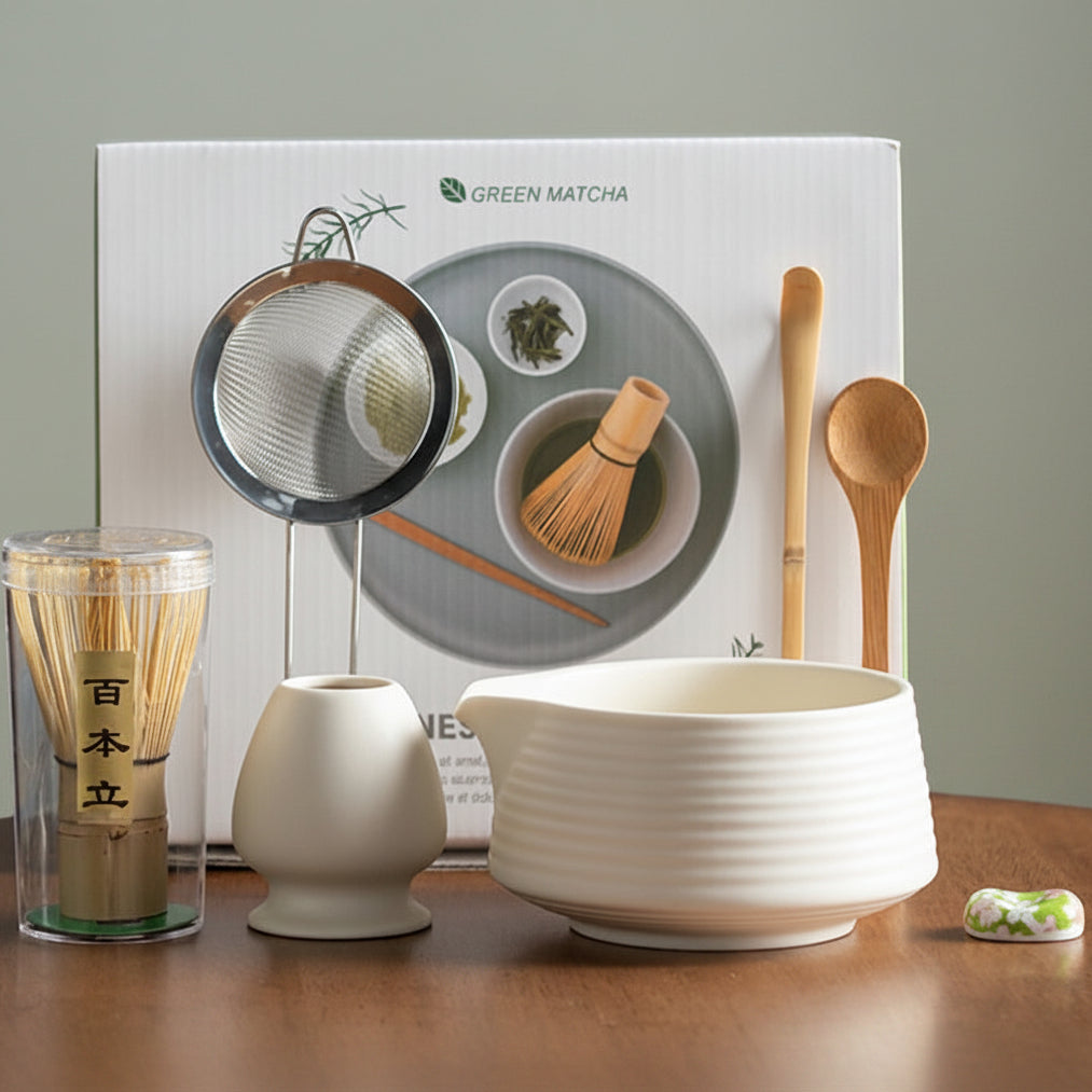 Coffret découverte matcha 7 pièces : bol chawan, chasen, kusenaoshi et chashaku