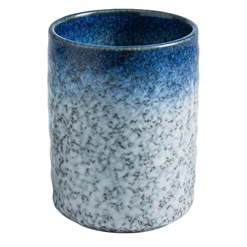 Détail de l'émaillage sous-glaçure de la tasse Yunomi